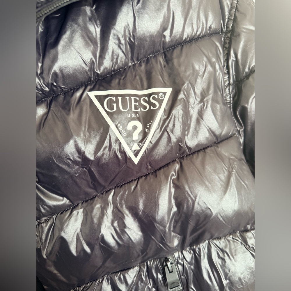 GUESS Black Puffer Jacket Women’s Size L Glossy Logo Zip Coat - Picture 5 of 8